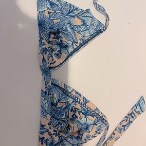 Target triangle swim suit